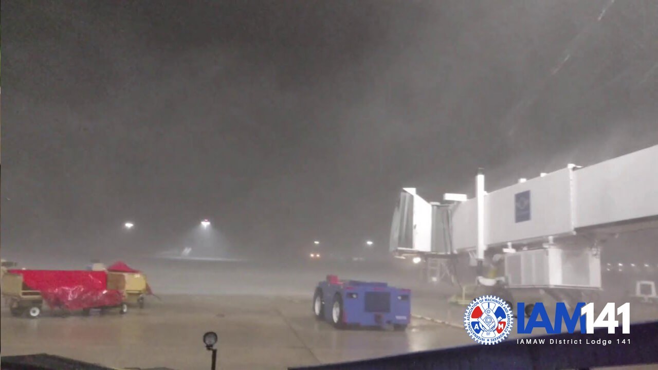 Ramp Worker Struck by Lightning in Little Rock