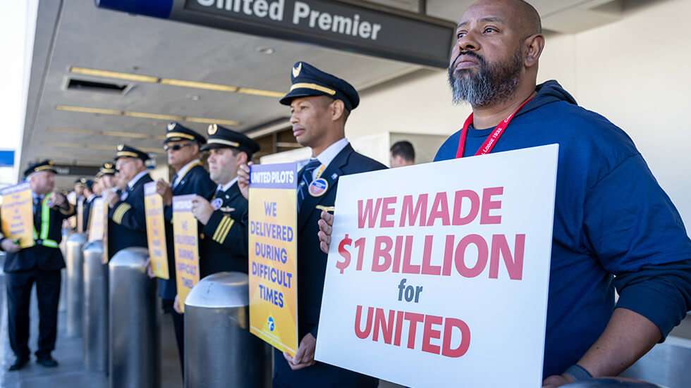 Broken Promises: Informational Picket Draws Crowds at LAX